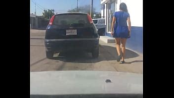 Enseñando tanga XVIDEOS