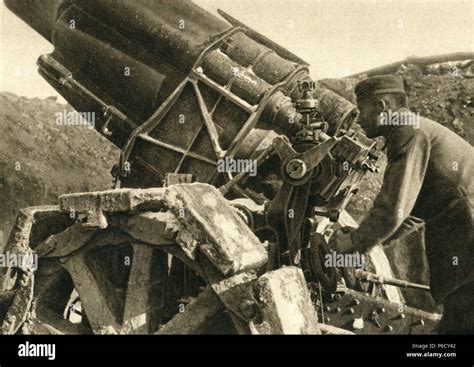 Mortars Ordnance Hi Res Stock Photography And Images Alamy