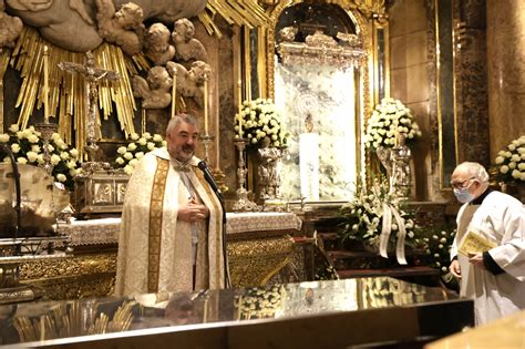 Ecos Celebra La Venida De La Virgen En Zaragoza Con Una Ofrenda Floral