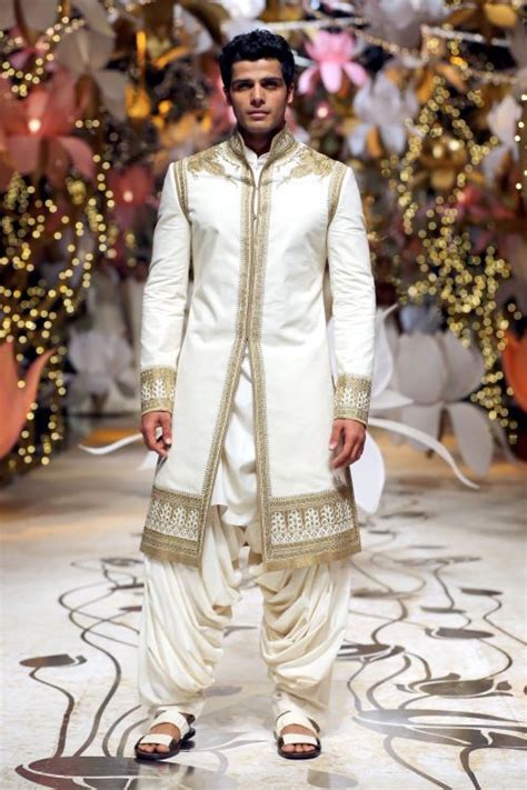 Fashion designer Rohit Bal Collection at India Bridal Fashion week 2013 ...