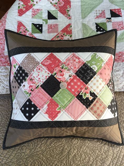 Free Tutorials Charm Pack Quilts Mini Charm Pack Quilted Pillow