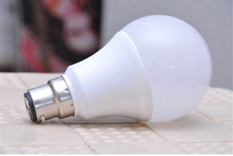 Aims Energie Aluminum 9 W LED Bulb Base Type B22 Model Name Number