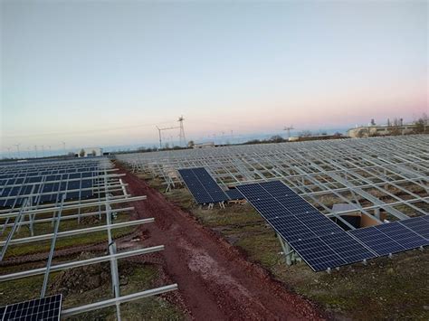 Installation Von Bodenmontierten Photovoltaikmodulen S D Atzendorf