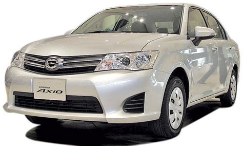 Japan-market Toyota Corolla gets upscale and safety features