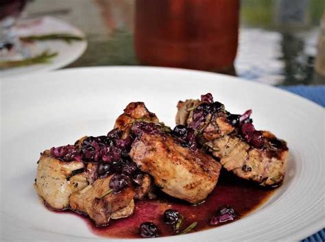 Veal Medallions With Blueberry Port Sauce Mangia Bedda Blueberry Sauce Blueberry Recipes