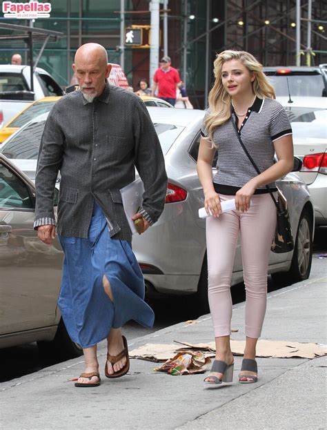 Chloë Grace Moretz aka chloegmoretz Nude Leaks Photo Fapellas