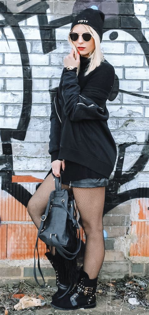 How to wear fishnet stockings? - Fashion Tights