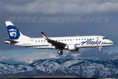 Embraer 175lr Erj 170 200lr Alaska Airlines Skywest Airlines