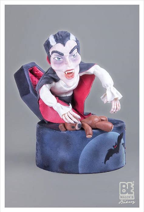 Dracula's Cake! - Decorated Cake by Daniela Segantini - CakesDecor