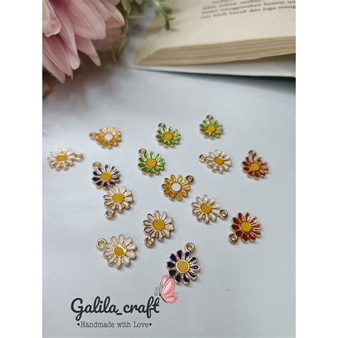 Jual Charm Enamel Pendant Liontin Bandul Bunga Daisy Shopee Indonesia