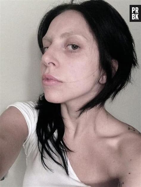 Photo Lady Gaga S Affiche Sans Maquillage Et A Fait Peur Purebreak