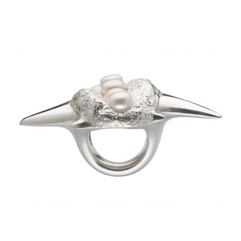 Shark Tooth Pearl Ring Silver