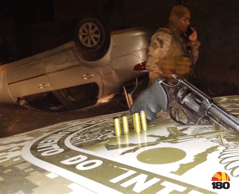 Bandido Atira Contra A Policia Acaba Baleado E Capota Carro No Centro