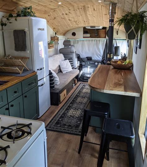 Pin By Camila Vercelli On Hogar In 2024 School Bus Tiny House School