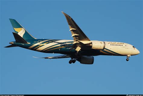 A O Sb Oman Air Boeing Dreamliner Photo By Suparat Chairatprasert