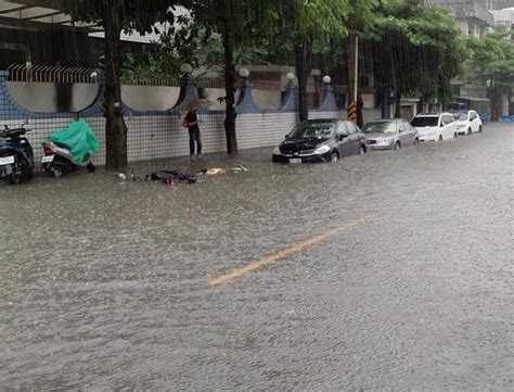 雨炸新北 二重疏洪道淹水管制 民眾網