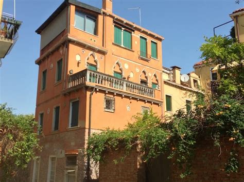 Lovely canal view and private terrace! - Apartments for Rent in Venice ...