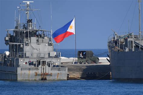 US Warns Chinese Coast Guard To Stop Harassing Philippine Vessels In