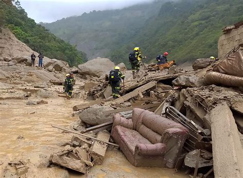 Ascienden A Los Muertos Por La Avalancha De Barro Y Agua En El