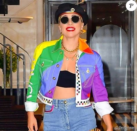 Lady Gaga Son Look Extravagant Pour La Pride New Yorkaise Purepeople