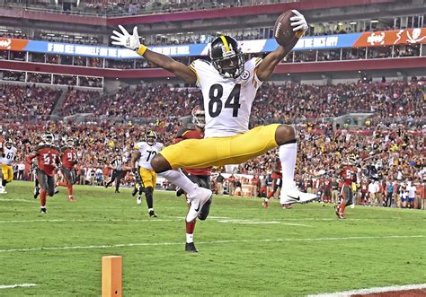 Steelers Hold Off Tampa Bay 30 27 For Their First Win Of The Season