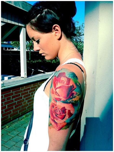 Realistic Looking Massive Roses Tattoo On Shoulder Tattooimages Biz