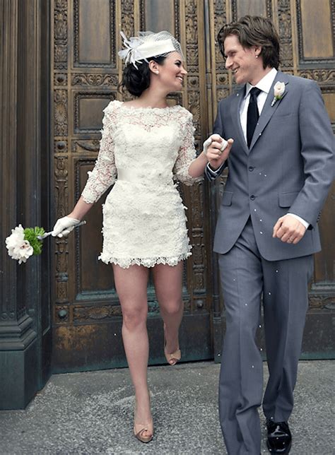 21 Perfect Short Wedding Dress For Elopement Weddingtopia Elopement Wedding Dresses City