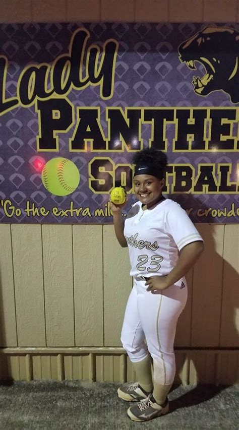 Lady Panther Softball Gets Off To Good Start