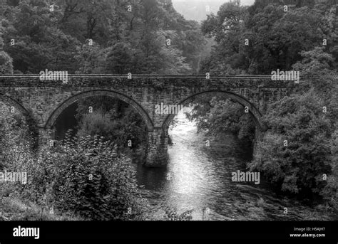 bridge  river dee viaduct pontcysylite aquduct river dee white