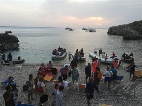 Paura A San Vito Lo Capo Nella Notte Evacuato Un Villaggio Turistico