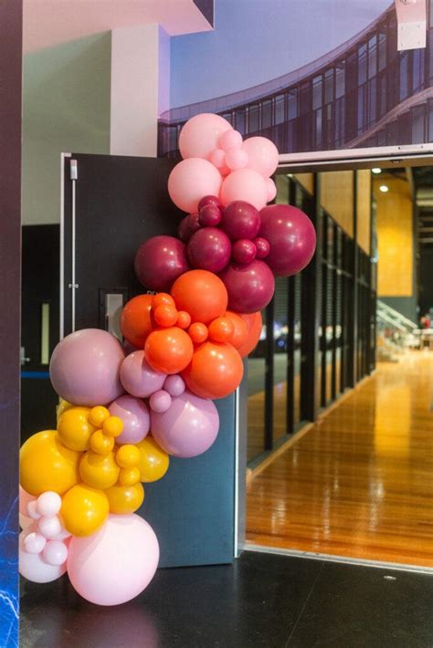 Red Energy Arena 99 Luft Events Bendigo Balloons Prop Hire