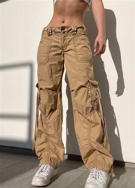 Y2k Low Rise Tan Baggy Cargo Pants 2 Retro And Groovy