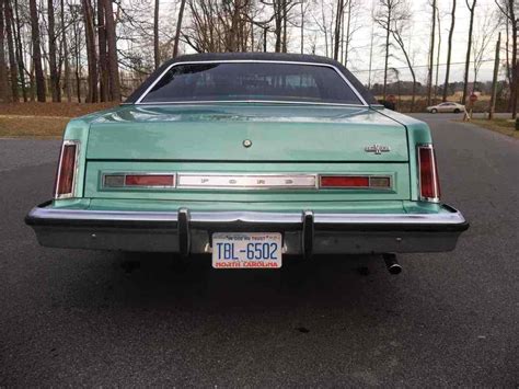 1977 Ford LTD II Brougham Sedan Green RWD Automatic Brougham Classic