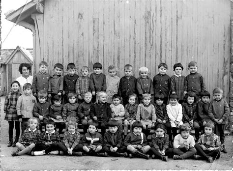 Photo De Classe Maternelle De 1967 Ecole Sainte Anne Saint Nicolas De