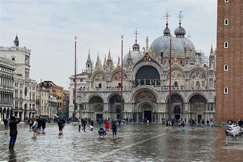 A Guide To Acqua Alta What To Do In Venice When It Floods Tuscany