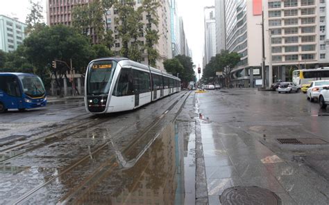 Chuva Provoca Transtornos No Trânsito E Transportes Do Rio Nesta Quinta