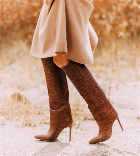 Killer Brown Statement Boots That Will Make You Ditch The Basics