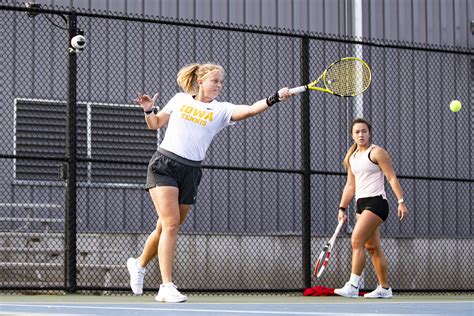 Iowa Tennis Notebook Hawkeyes Begin Spring Season At Northern