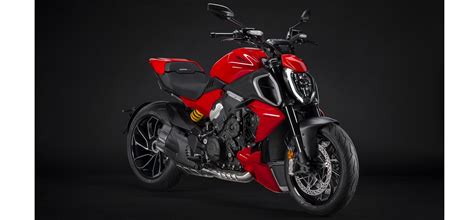 The New Diavel Becomes V4