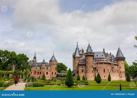 De Haar Castle and Gardens, Utrecht Editorial Photography - Image of ...