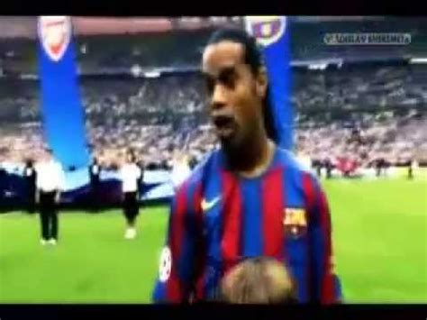 Les Meilleures Dribbles De Ronaldinho YouTube