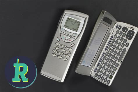 retro nokia  chytra skladaci  se dvema displeji mobilenetcz