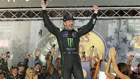 NASCAR results: Kurt Busch outlasts Bristol chaos for win | NASCAR.com