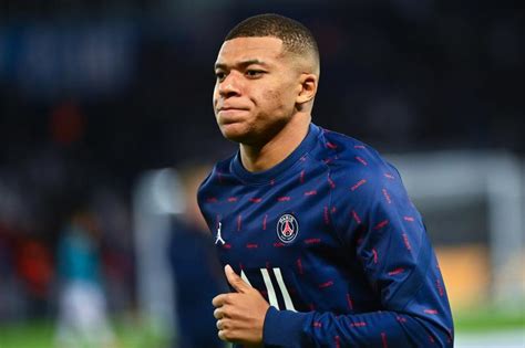 Diaporama Psg Les Dix Moments Forts De La Mise Au Point De Kylian