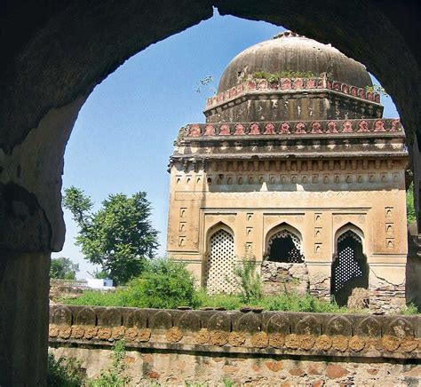 A Glorious Heritage Intach Profiles 600 Monuments In Love Letter To