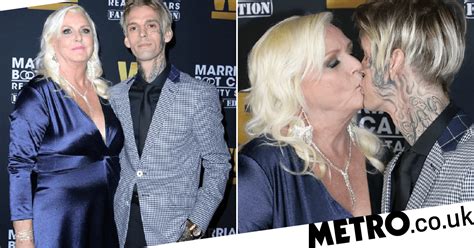 Aaron Carter Kisses Mum Jane On Lips As They Hit Swanky Red Carpet