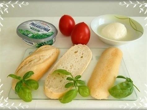 Tomate Mozzarella Baguettes überbacken Rezept kochbar de