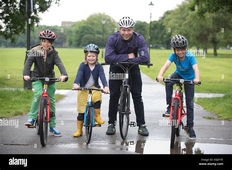 Sir Chris Hoy, Olympic cyclist promoting family cycling on Clapham ...