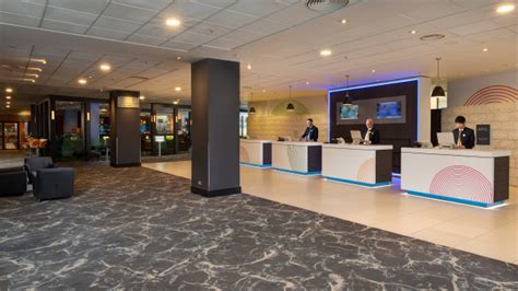 Novotel London West Hotel