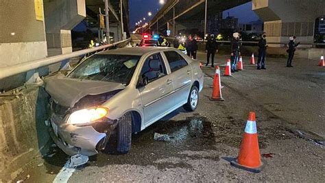 開贓車遇盤查！通緝犯自撞被逮 Nownews 今日新聞 Line Today